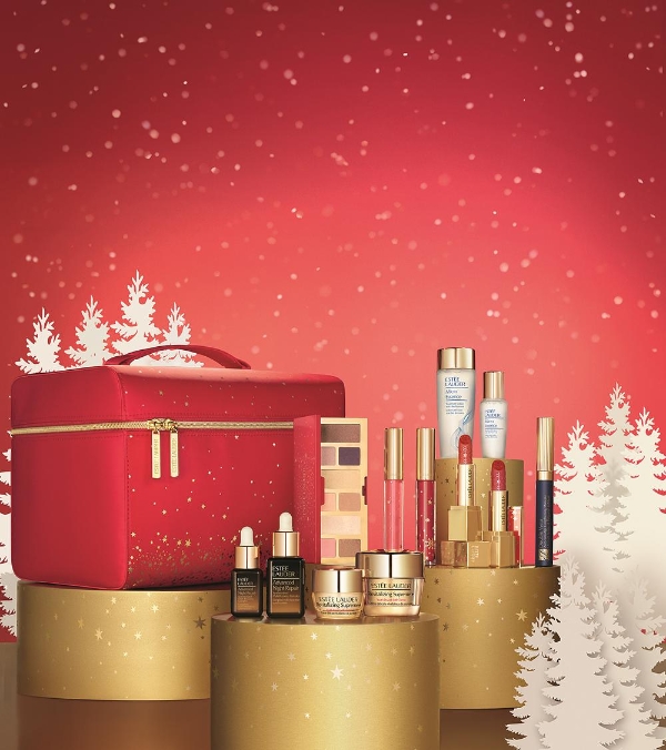 送礼＆奢宠自己的最佳选择！雅诗兰黛「圣诞限定系列礼盒」创造专属浪漫送礼情意，沉浸于年末的欣喜愉悦！