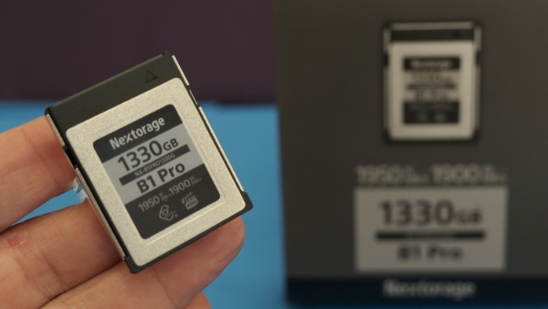 Nextorage-B1-Pro-1330GB-card-2.jpg