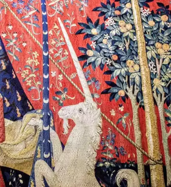 巴黎中世纪博物馆所藏中世纪挂毯上的独角兽（细节）