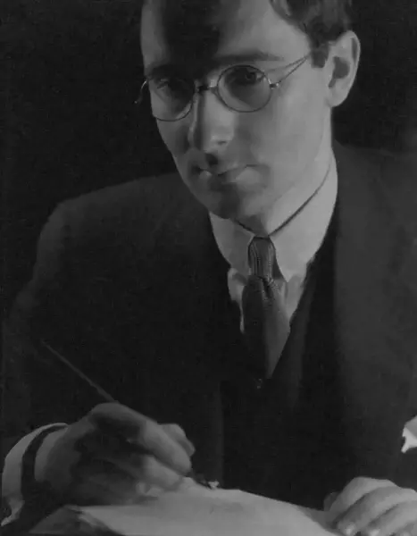 杰伊·莱达（Jay Leyda） 《阿弗烈德·巴尔》，1931–33