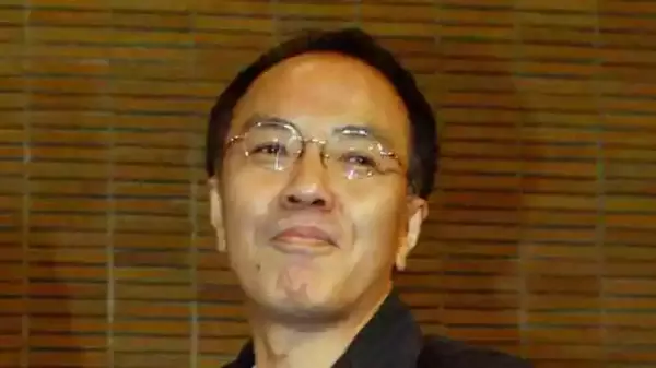 奥田英朗，日本小说家，代表作《精神科的故事：空中秋千》于2004年获直木奖