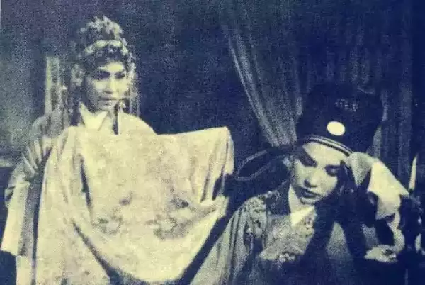 越剧《碧玉簪》，金采风、陈少春主演，1963年拍摄戏曲艺术片