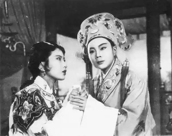 越剧《梁山伯与祝英台》，范瑞娟、袁雪芬主演， 1953年拍摄戏曲艺术片