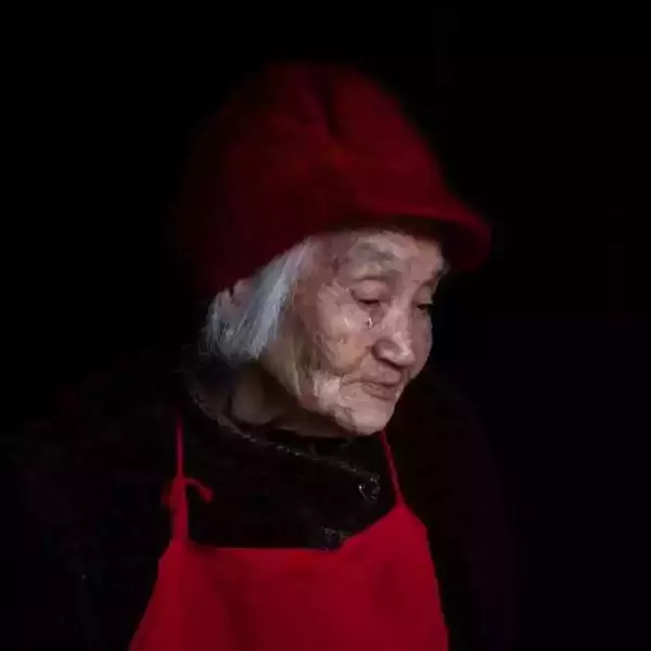 《盐镇》：中国最普通的乡村古镇中，女性怎样生存