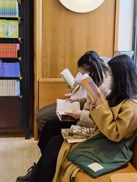 用文学传递女性之声，我们邂逅“女性文学图书馆”